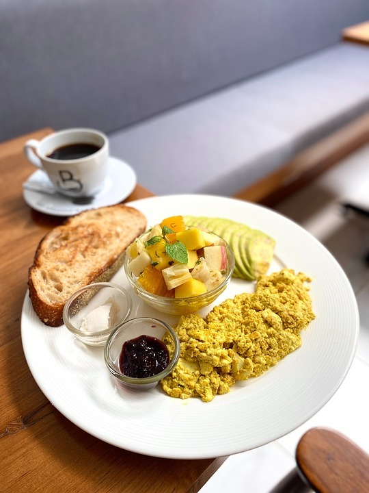 An example of a balanced meal