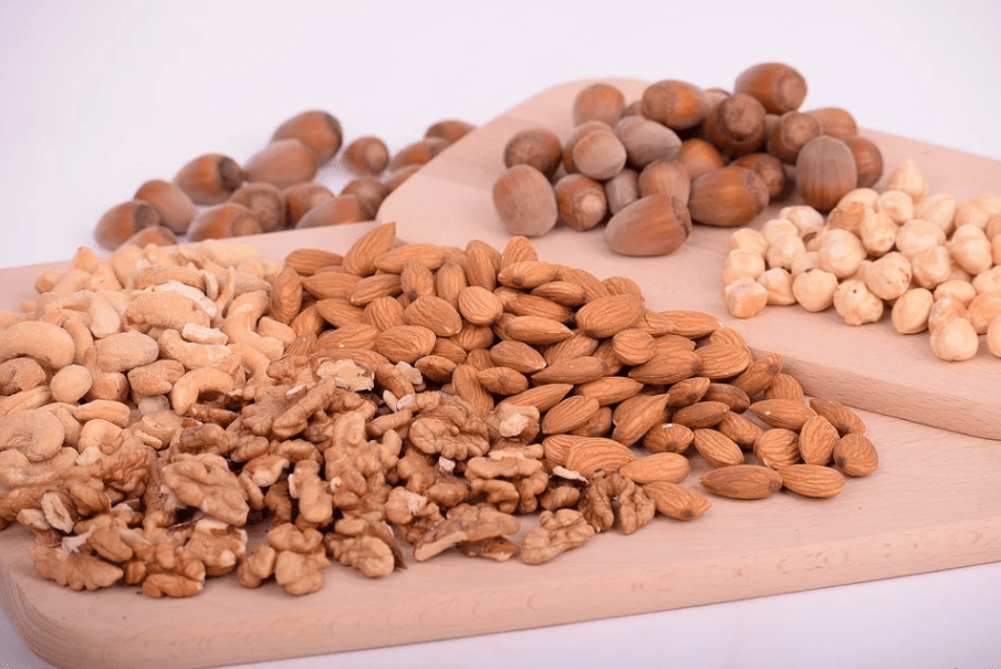 different kinds of nuts