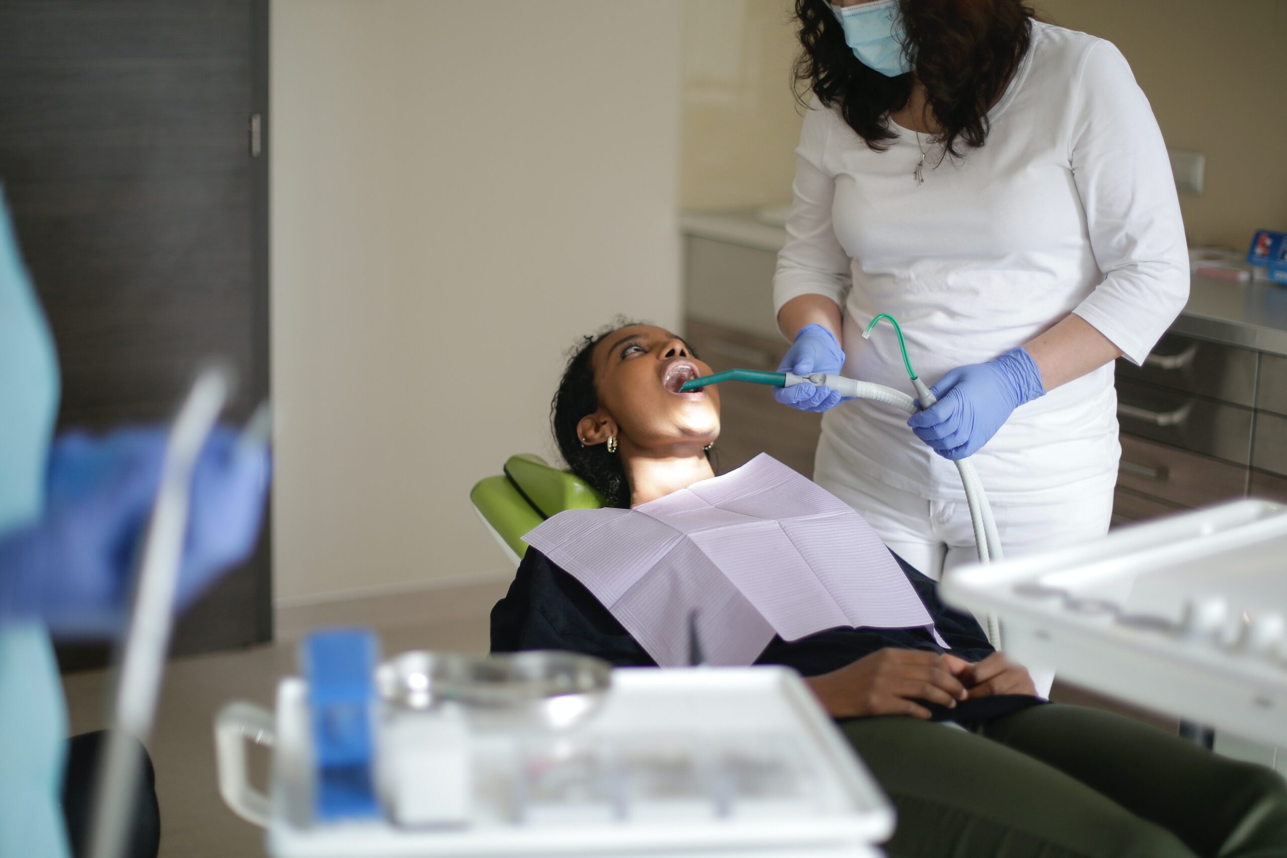 Why You Should Consider Getting Dental Veneers In Colombia