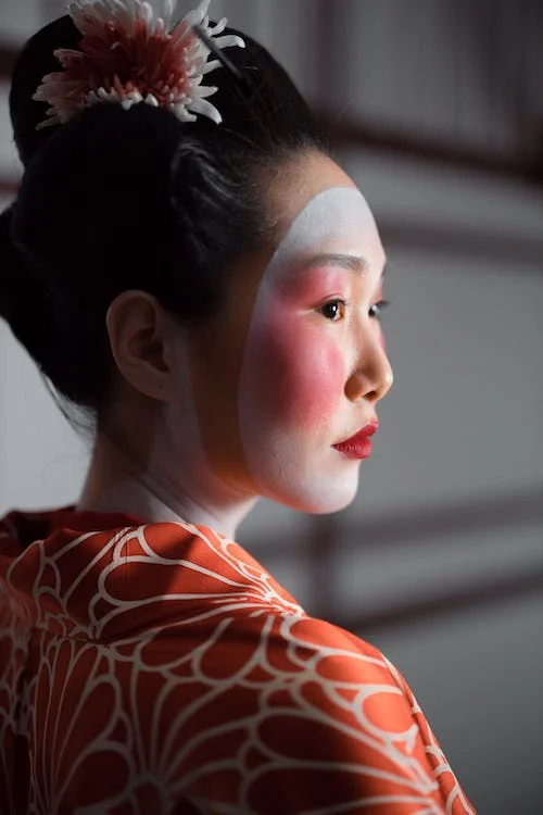 How Is Japan's Ohaguro Tradition Related to Lip Beauty?
